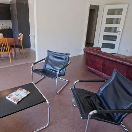 Tivoli 4 *